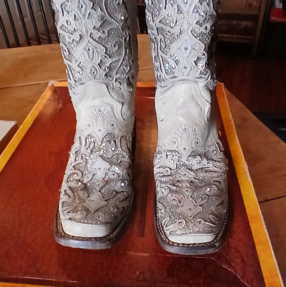 Corral Silver Gray Beaded Embroidered Western Boots